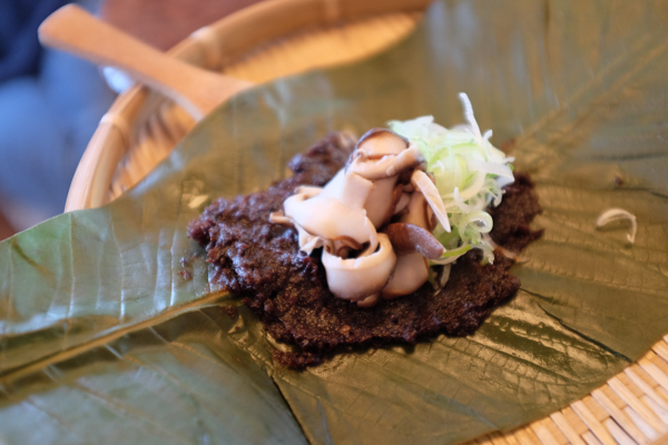 地鶏炭火焼塚原の里