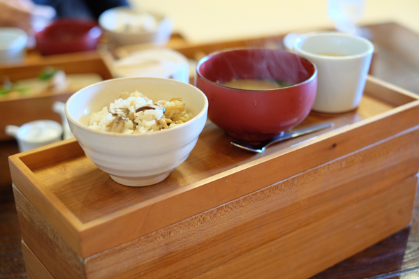 ガーデンカフェ　日日