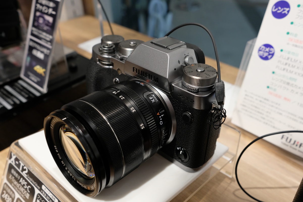 X-Pro2ブラックをお嫁に出すからメンテナンスしてもらって、X-Pro2とX-T2をグラファイトにしたらX100Fはブラックが良いのかシルバーが良いのか迷う件