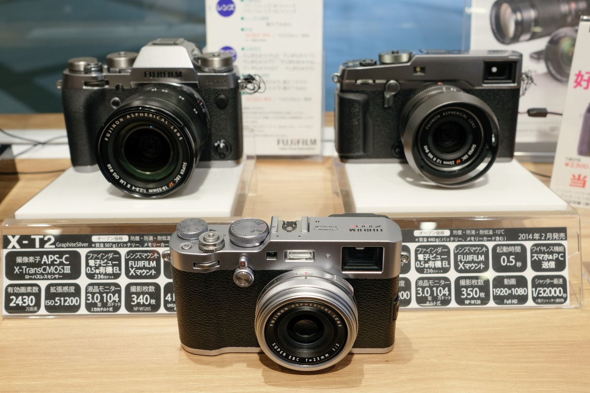 X-Pro2ブラックをお嫁に出すからメンテナンスしてもらって、X-Pro2とX-T2をグラファイトにしたらX100Fはブラックが良いのかシルバーが良いのか迷う件