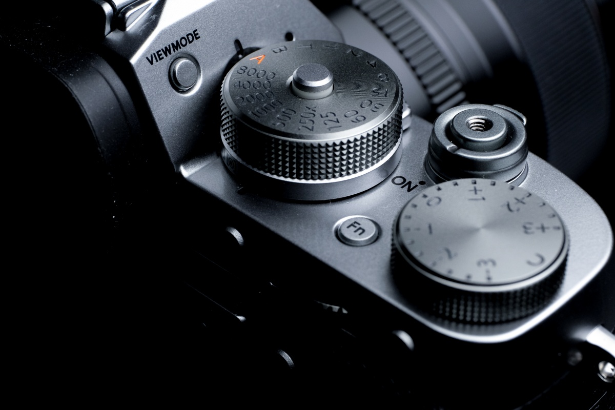 FUJIFILM X-T2 Graphite Silver EditionとXF10-24mmF4 R OIS