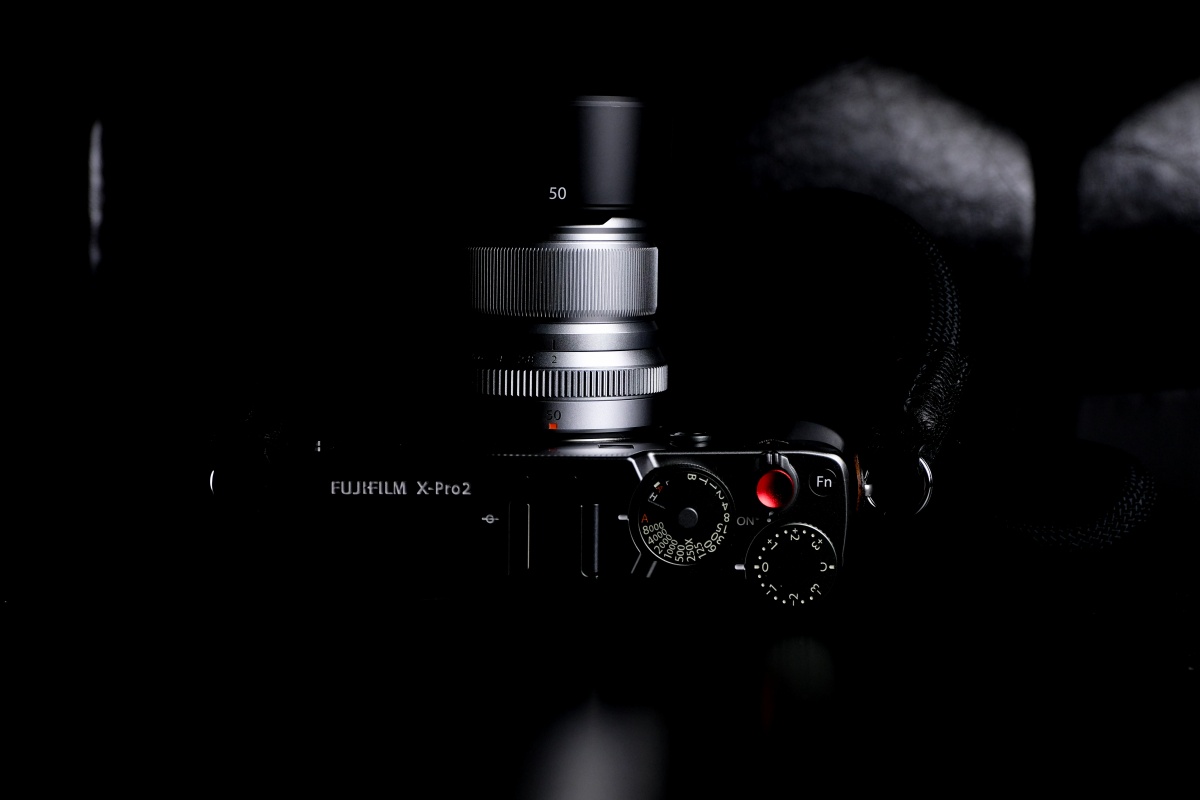 XF35mmF2、XF23mmF2、そして今回XF50mmF2が登場して小型軽量スタイリッシュレンズシリーズ三部作が完成