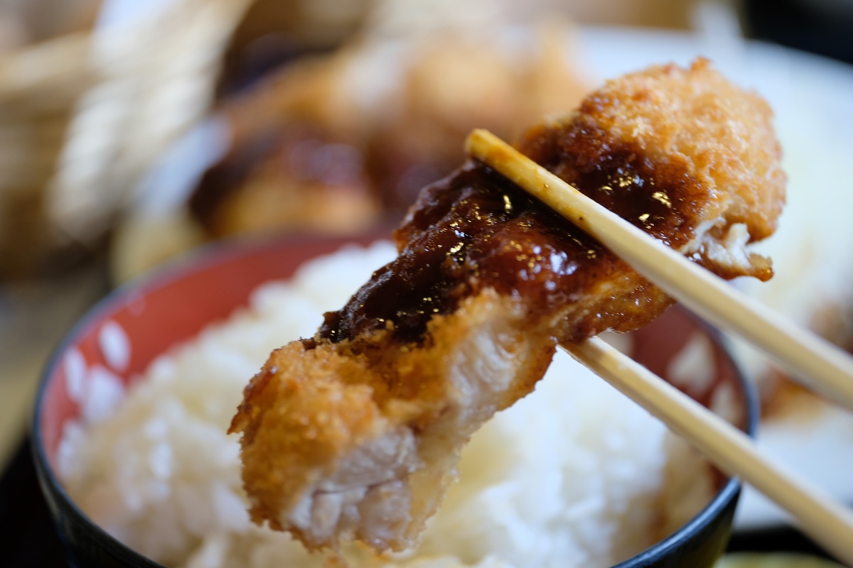 ばんちゃ屋宇部店でも解禁となったからあげとチキンカツが同時に食べられるコンビ定食1,000円！