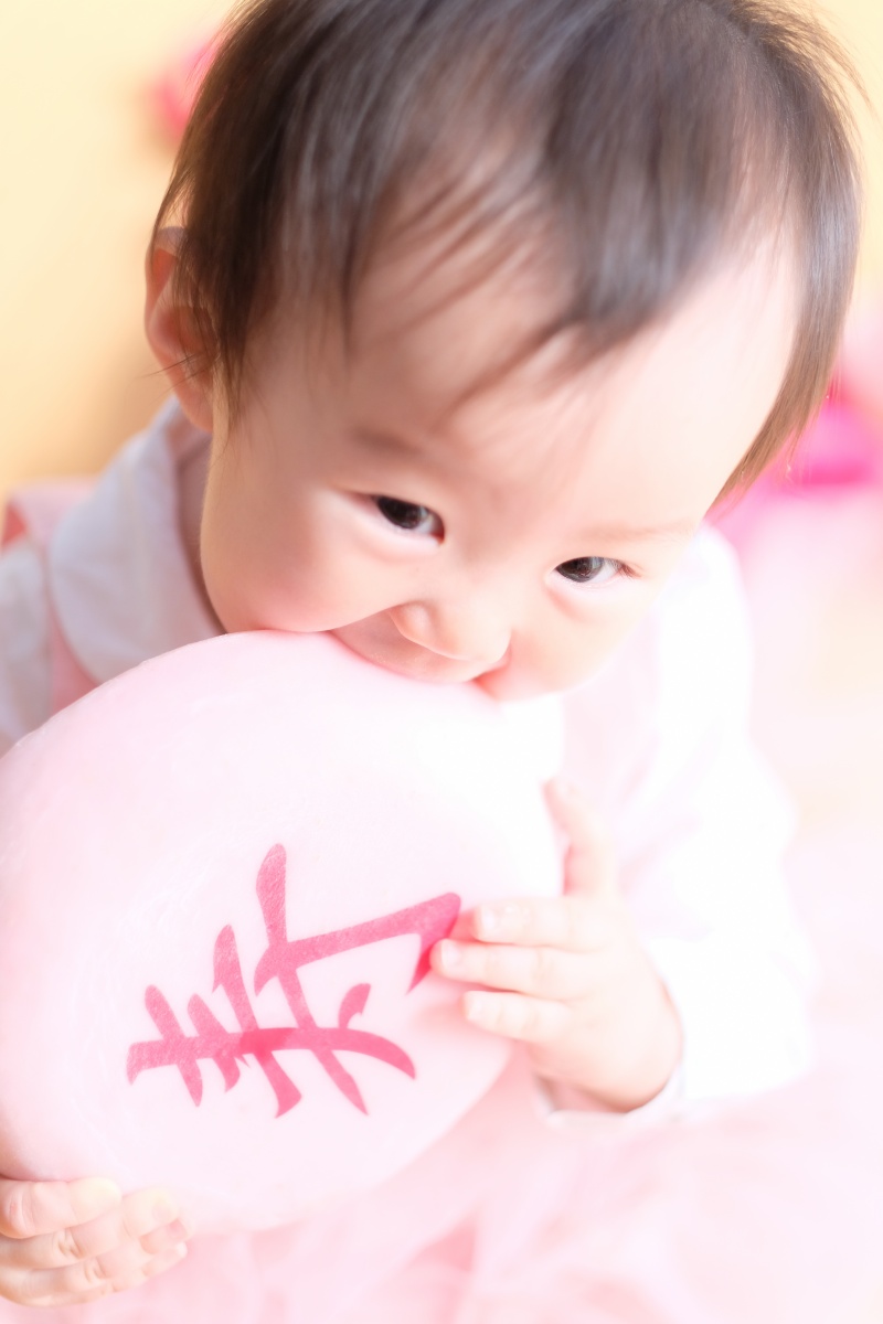 洋菓子のフランソワで1歳の誕生日に一升のお餅でお祝いする行事をする