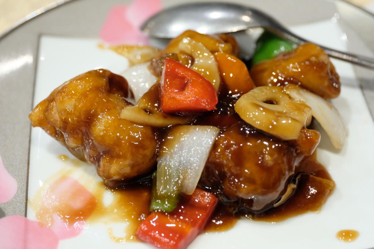 店内から関門海峡の絶景を眺めならがら食べる中華料理のファミリーレストラン！