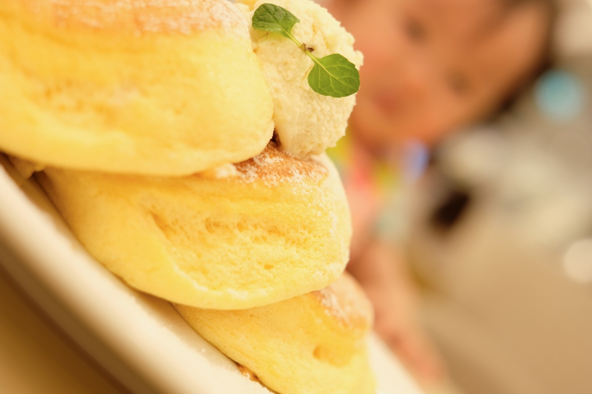 最近福岡天神にオープンした行列の出来るふわふわ幸せのパンケーキ！