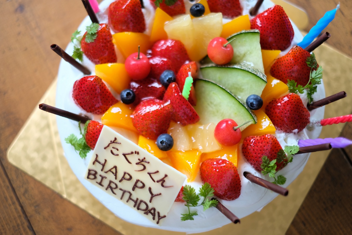弊社システムエンジニア田口くん！お誕生日おめでとう！ひだまりのケーキでお祝い！