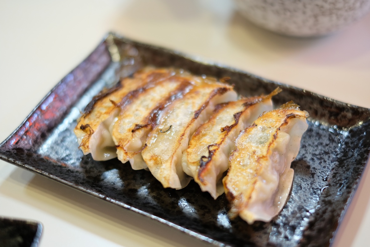 和食ひと筋の米田氏がつくるカラダに優しい本格あご出汁専門店！旨辛ラーメン、豚骨ラーメン、満天あご出汁ラーメンが本日オープン！