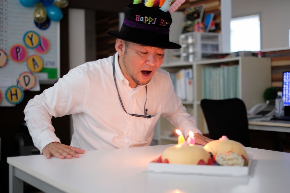 沢山の人たちに支えられて49歳の誕生日を迎えることが出来ました。今まで培ってきたデザインのヒキダシで繁盛店をどんどんつくります！