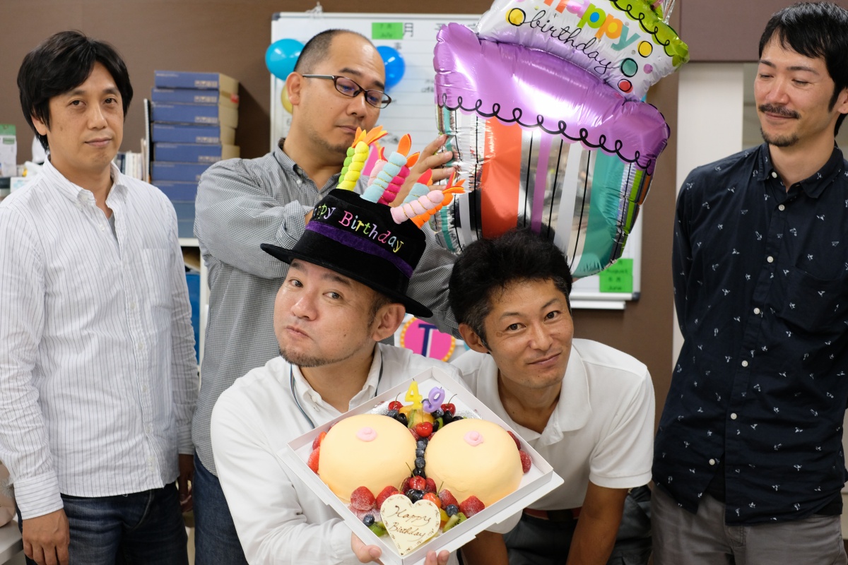 沢山の人たちに支えられて49歳の誕生日を迎えることが出来ました。今まで培ってきたデザインのヒキダシで繁盛店をどんどんつくります！