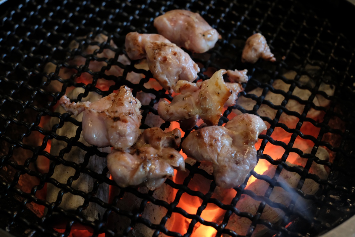 湯布院で美味しい地鶏を食べるならやっぱり「地鶏炭火焼 塚原の里」