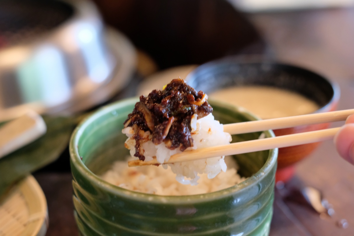 湯布院で美味しい地鶏を食べるならやっぱり「地鶏炭火焼 塚原の里」