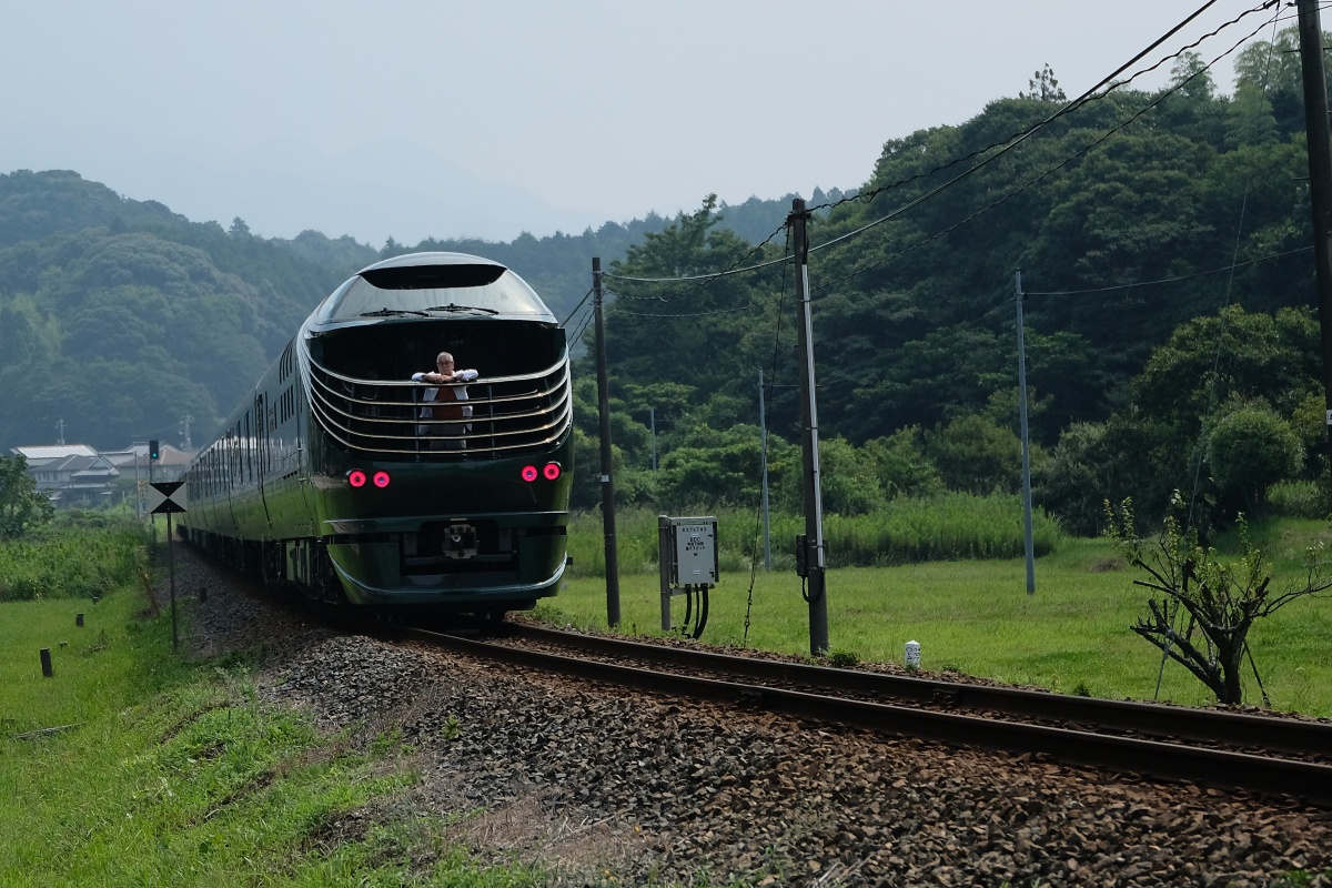 豪華寝台列車トワイライトエクスプレス瑞風を追いかけ！だるま堂からカフェチョコランチへ！