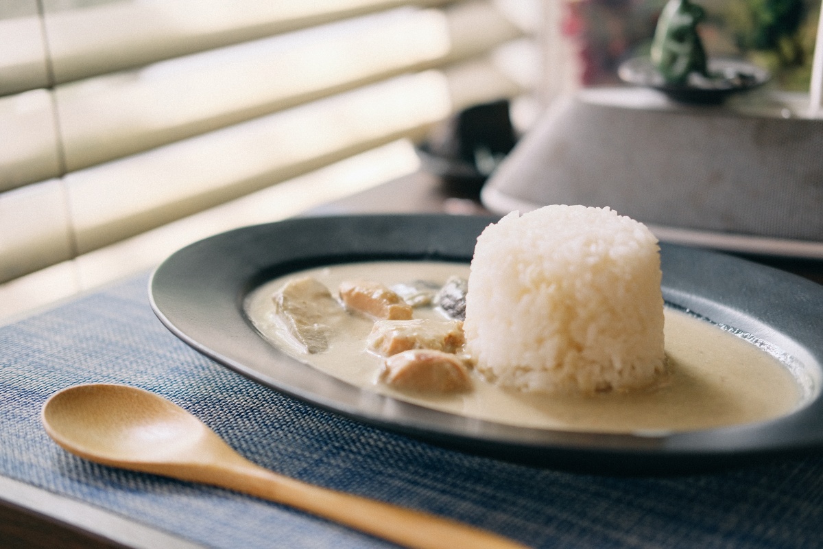 大人のグリーンカレーと手づくりケーキとマイスターの淹れた珈琲と「CAFE BARK（カフェ・バーク）」