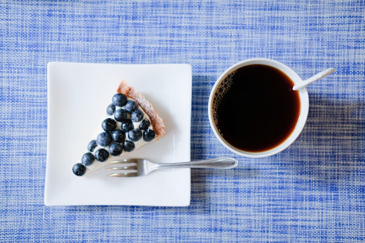 大人のグリーンカレーと手づくりケーキとマイスターの淹れた珈琲と「CAFE BARK（カフェ・バーク）」