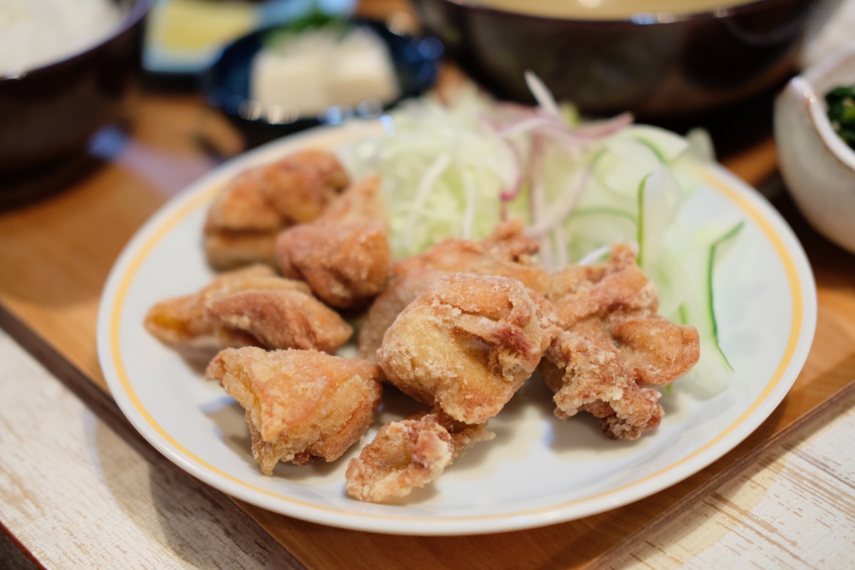 小野田駅近くグランシャリオの並びにあるKAZUN（カズン）の定食が美味い！