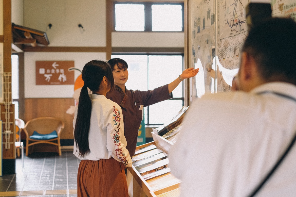 カメラ女子のひとり旅！豊田町道の駅 蛍街道西ノ市に立ち寄ってみたという設定！