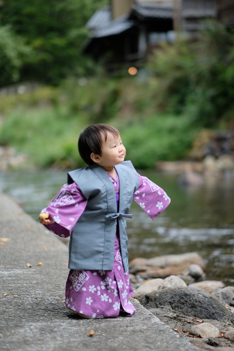 「パパと姫ちゃん日記」第二話　黒川温泉郷内を小さい浴衣で散策中