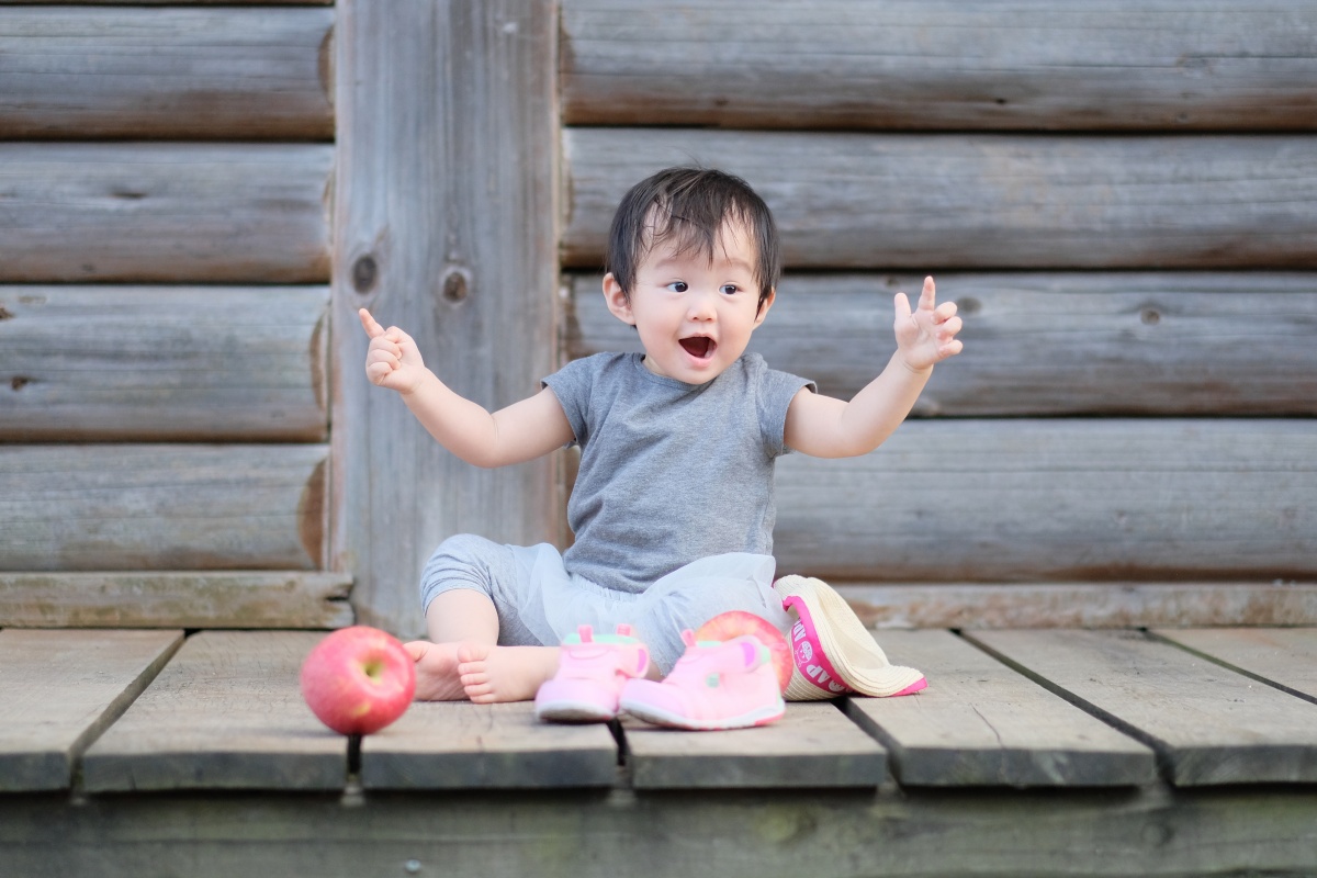 りんご大好きな姫ちゃんが「しもせりんご村」で初めてのりんご狩り