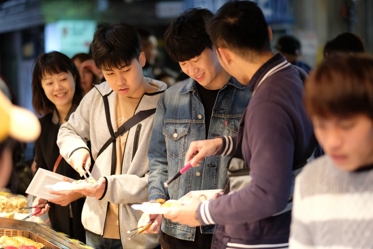山口県インバウンドサポートプロジェクトのイメージビデオ撮影！韓国＆台湾のイケメン留学生と唐戸市場で寿司食べよう！