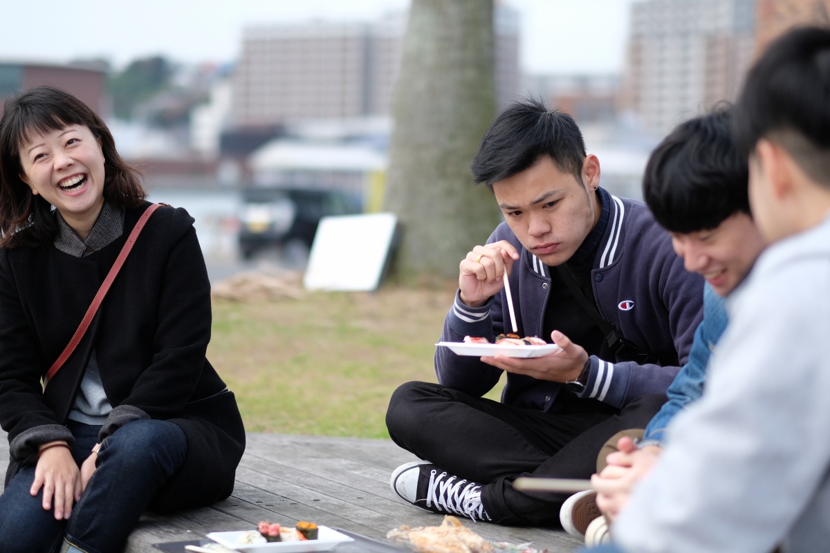 山口県インバウンドサポートプロジェクトのイメージビデオ撮影！韓国＆台湾のイケメン留学生と唐戸市場で寿司食べよう！
