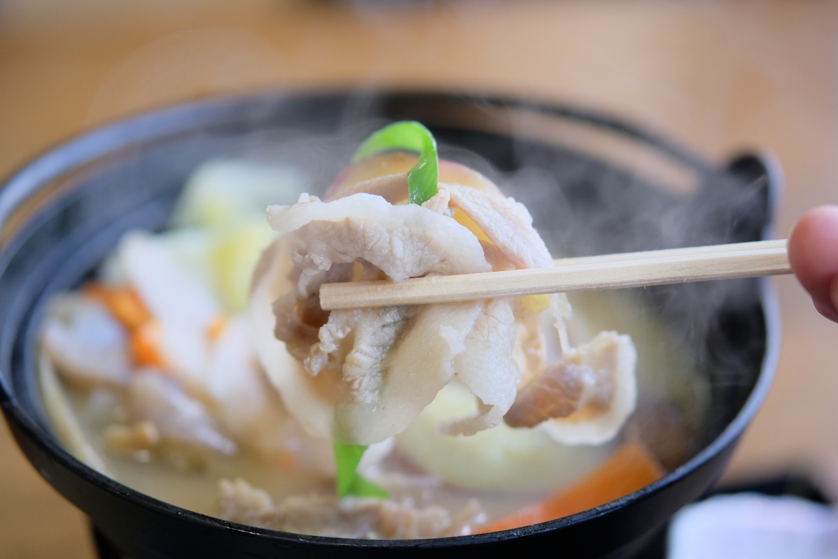 豊田町道の駅 蛍街道西ノ市「冬期限定！むつみ豚の味噌鍋定食」食べてほっこり！