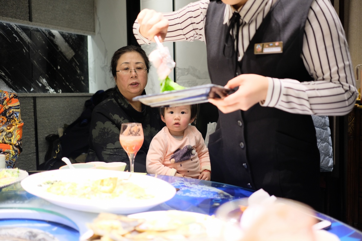 第十一話「これは美味い！選んだ素材を目の前で蒸して食べ最後の〆のお粥のつくり方に感動」atafutaアウトバウンド中国編！