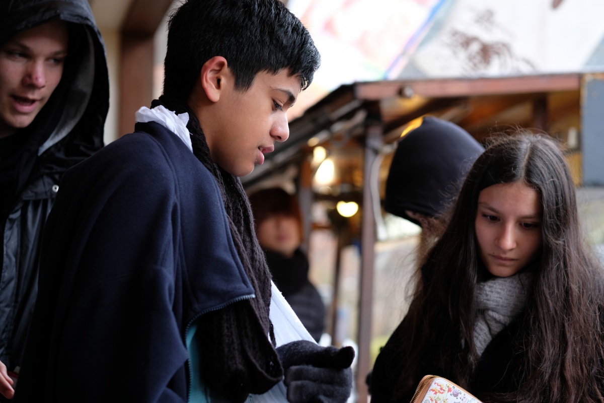 外国人観光客も多く訪れる「錦帯橋」下関市立大学韓国人留学生の우종호（ウ ジョンホ）くんと山口大学・優紀ちゃんと！臨時休業でソフトクリームが！