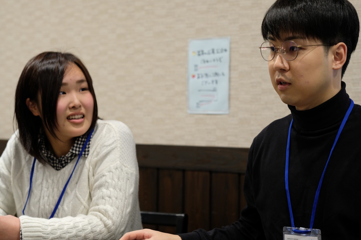 山口県のソールフード元祖瓦そばたかせ！梅光学院大学韓国人留学生の이진영（イ ジンヨン）くんと中国人留学生の吉中周くんと日本人学生サポート石田茉歩ちゃん！