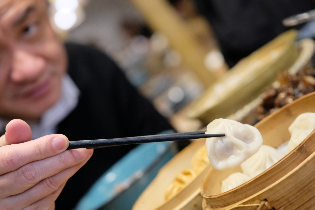 この街の食べ物は日本人好みな料理がいっぱい！お粥専門店に活き蟹鍋専門店！