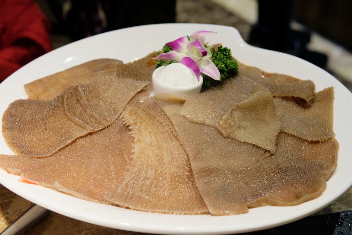 この街の食べ物は日本人好みな料理がいっぱい！お粥専門店に活き蟹鍋専門店！