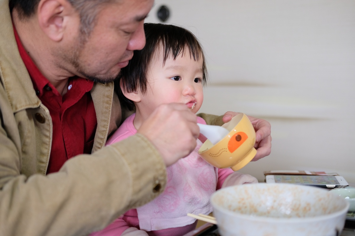 姫ちゃんメイクに興味津々、いくつでも女性は女性なんだね