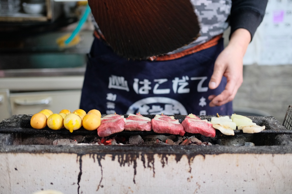 長門市で一番古くて一番有名な焼きとり屋さん「こうもり」午後二時からやってます！