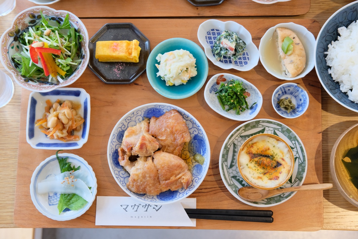 城下町長府の手みやげ屋 magasin（マガサン）で本日の豆皿定食1,500円ランチ！