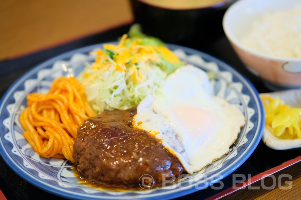 なすび食堂のチキンカツも食べたいし、目玉焼きハンバーグも食べたいからえびちゃんとシェアしましょう！