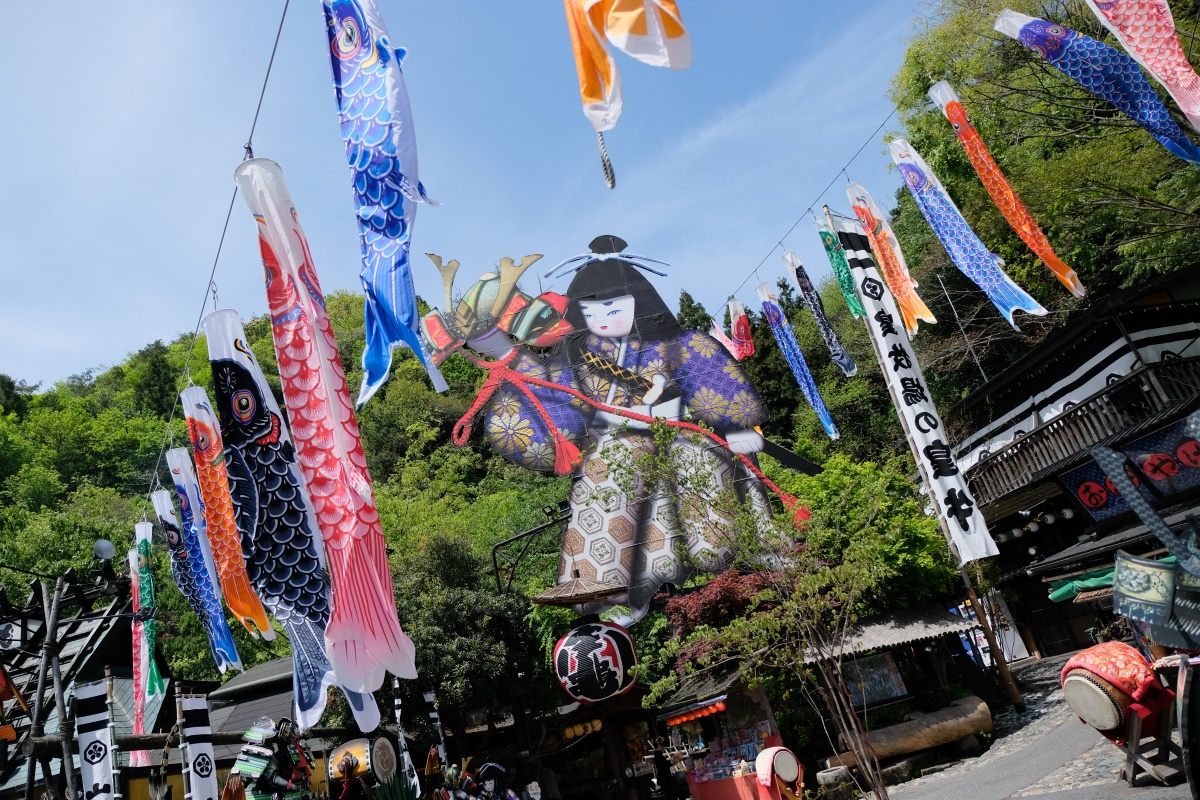 外国人観光客も大喜び！岩国の新しい現場に行く途中で「いろり山賊」来てみました！