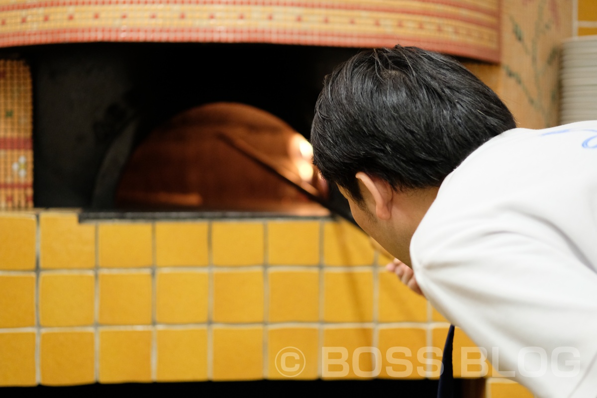 野菜ソムリエ上級プロ・柳井さつきさんと薪窯の前で食べるピッツァが美味すぎる！