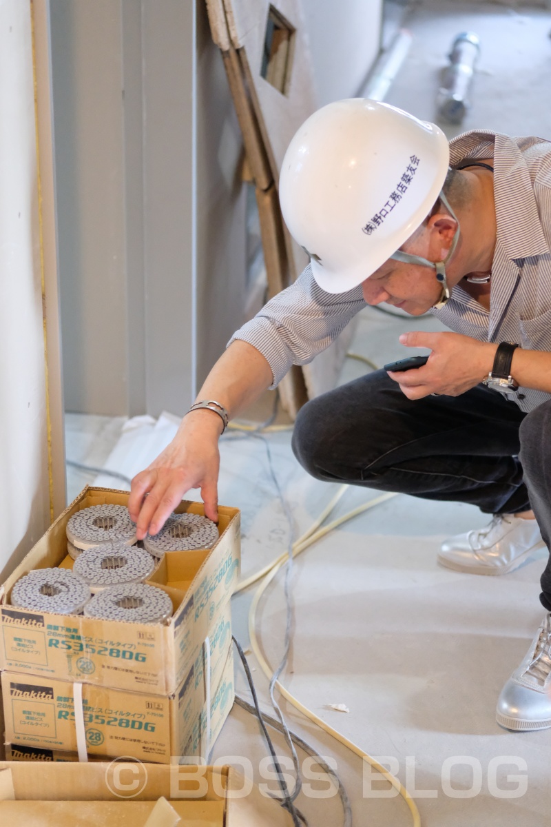 先日上海で行われた建築デザインのイベントでお世話になった陳社長達を日本の建築現場と福祉の現場にご案内