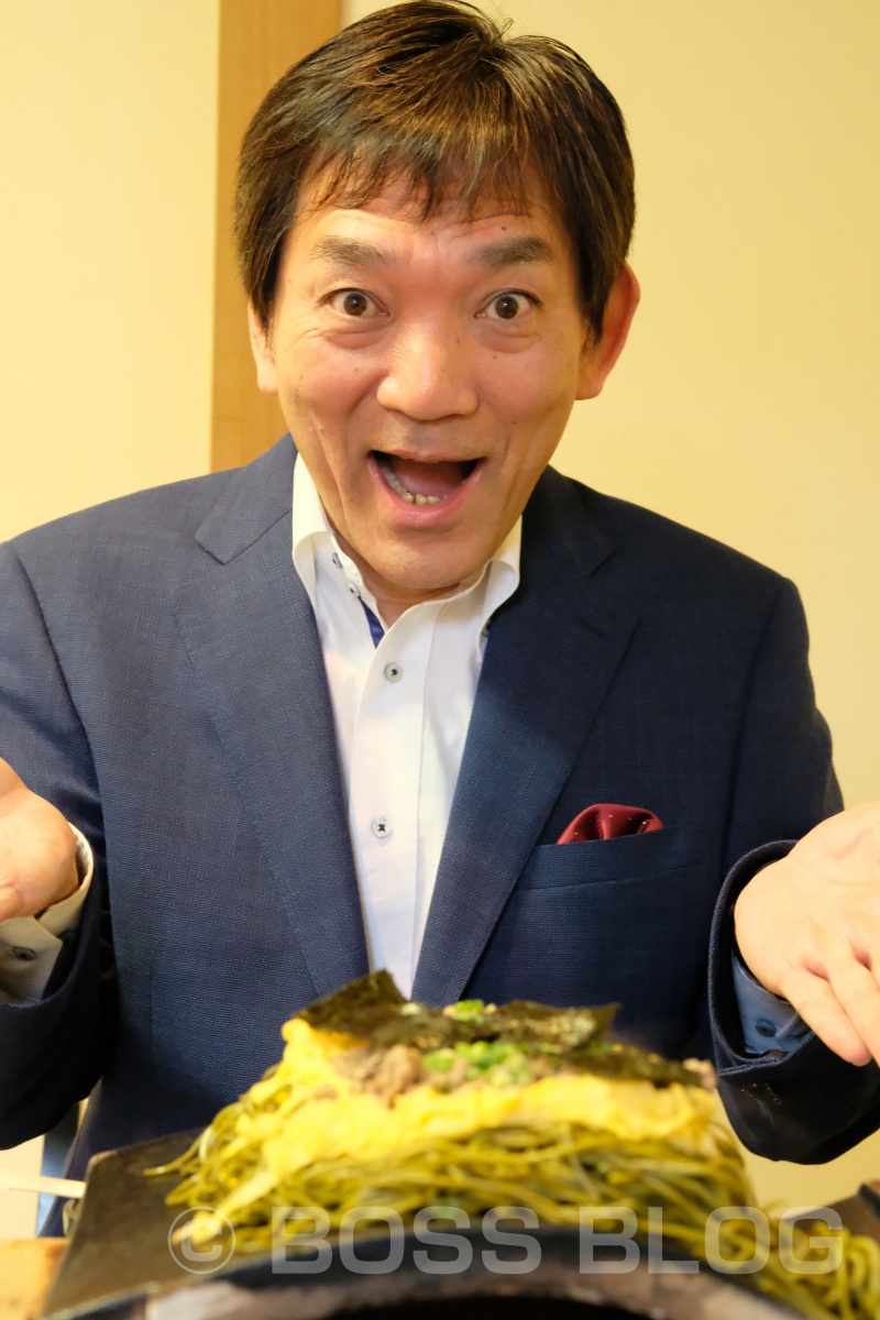 山口県フリーアナウンサー・ヤスベェさんと山口県のソールフード「瓦そば」でランチデート中